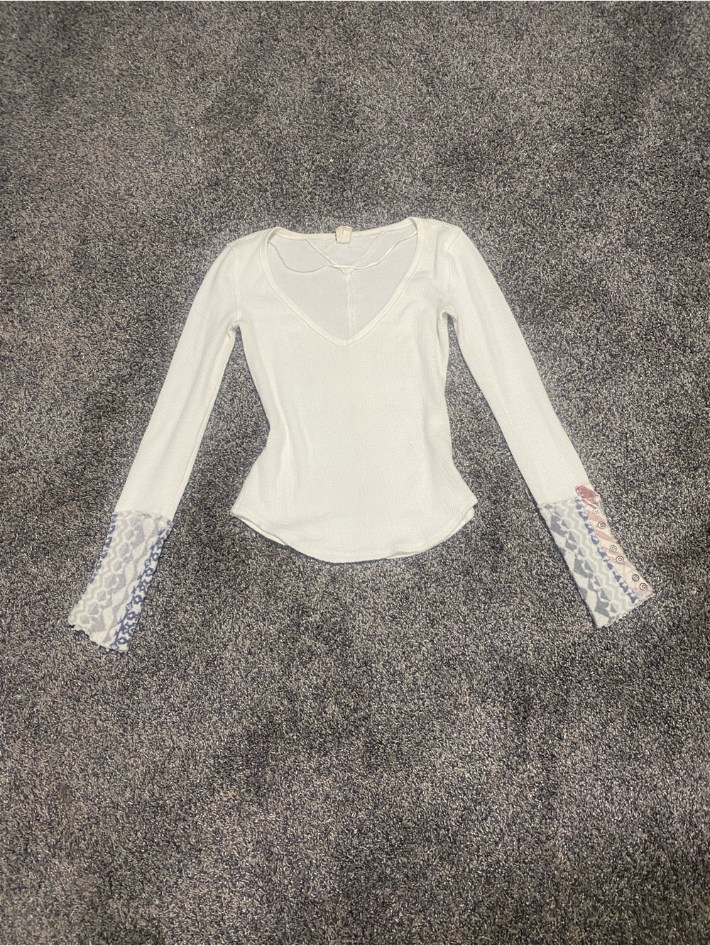 We The Free White V-Neck Long Sleeve thermal Top Cuffs